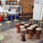 Foto: Trommelraum mit vielen Instrumenten zur Auswahl